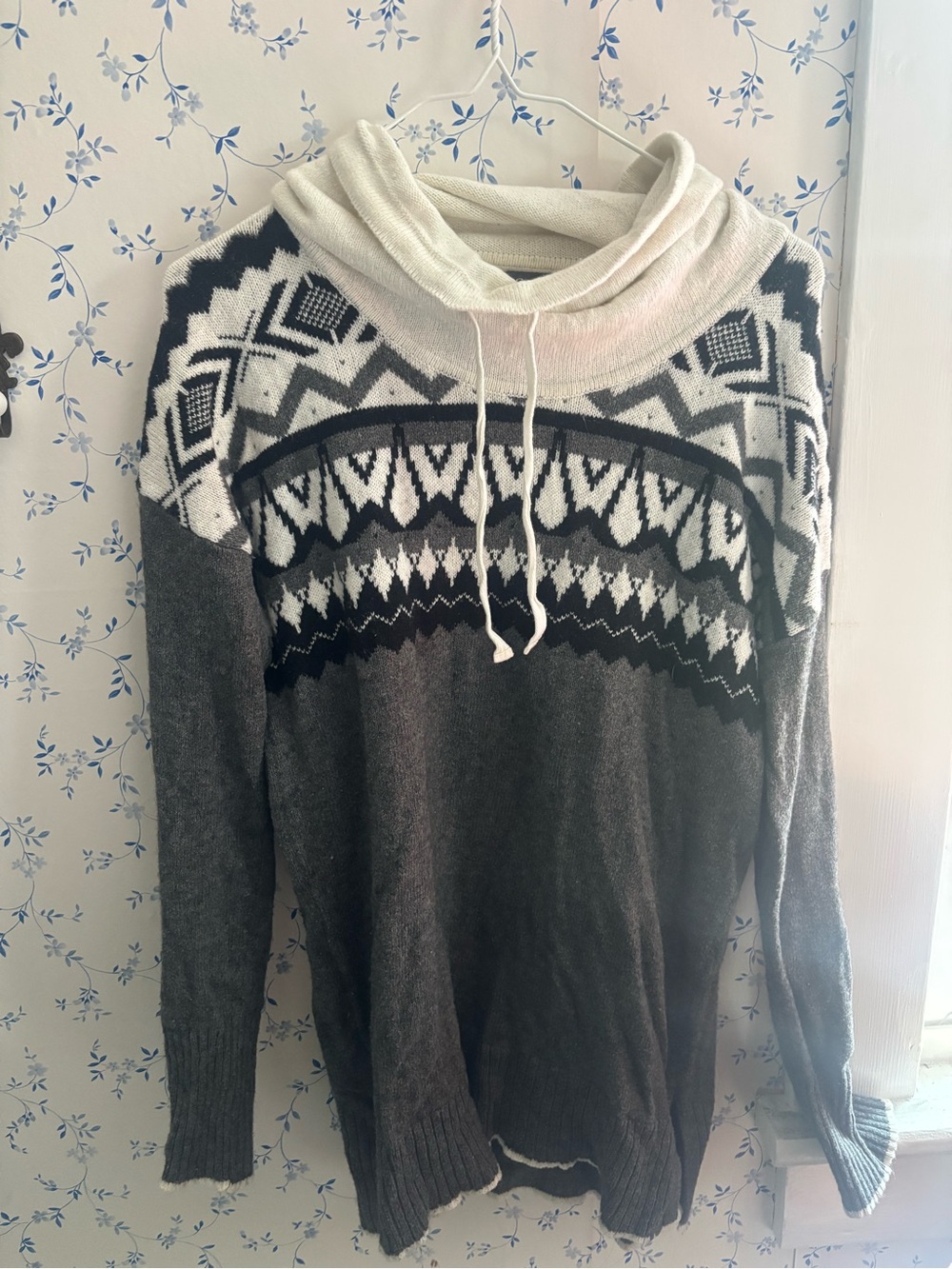 Eddie Bauer sweater
